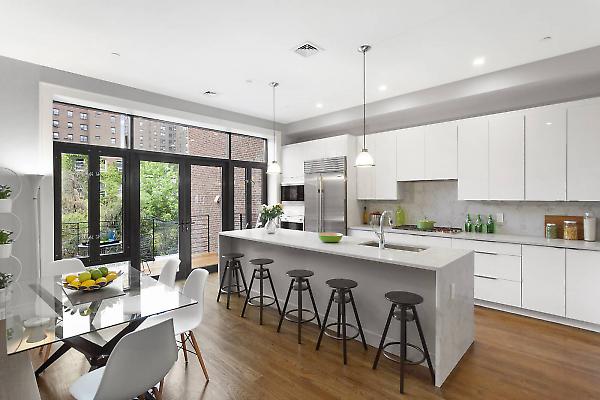 open kitchen towards deck